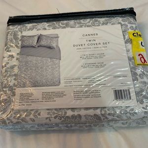 New Gray and White Twin Duvet & Sham